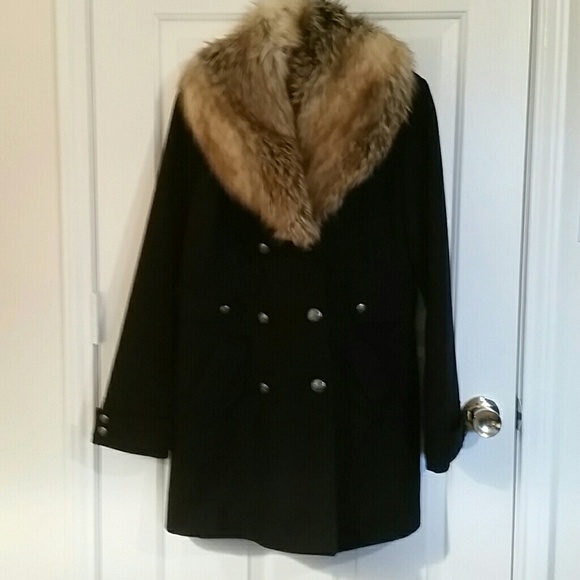 Betsy johnson pea coat with removable fur collar.
