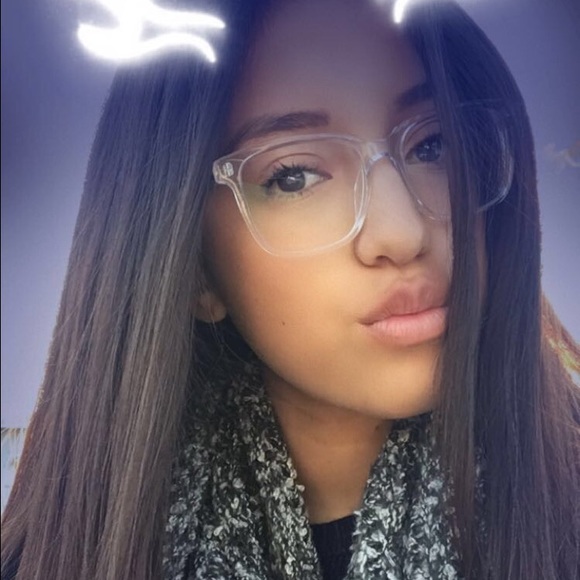 Meet your Posher, Dani - Picture 1 of 1