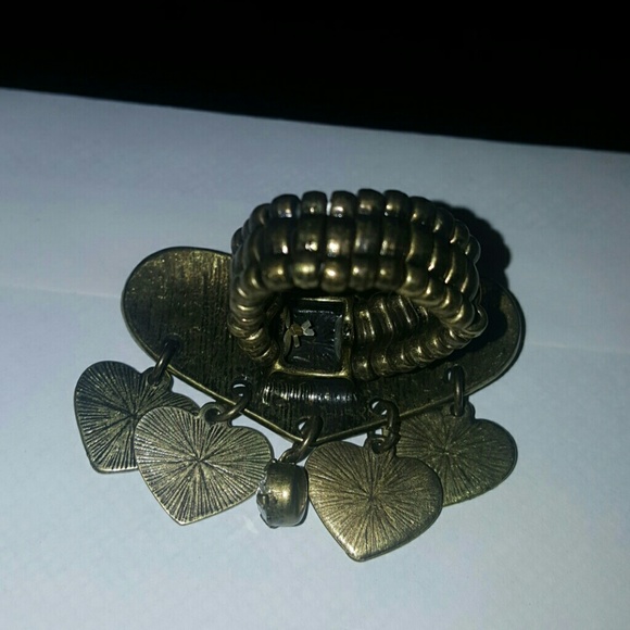 Accessories - Picture 2 of 4