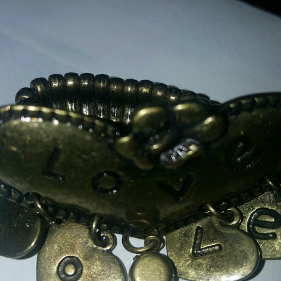 Accessories - Picture 4 of 4