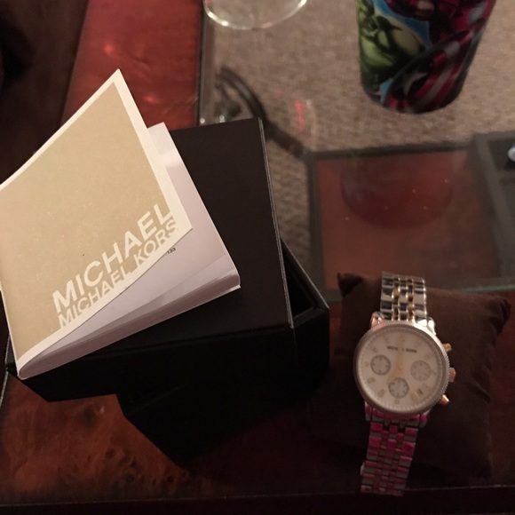 Watch - Picture 2 of 2