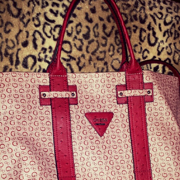 Brand new guess purse