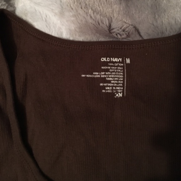 Two old navy tanks - Picture 3 of 3