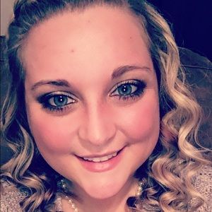 Meet your Posher, Mckenzie