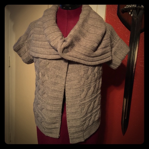 The limited brand cable knit short sleeve sweater
