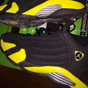 Retro thunder 14s