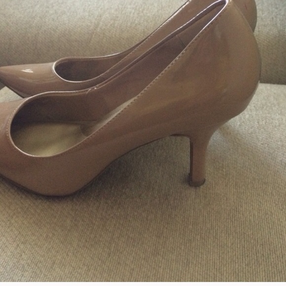 Patent Leather•3" Heels•Nude•EUC - Picture 3 of 4