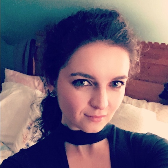 Meet your Posher, Shila