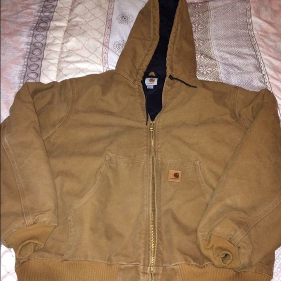 Men's Carhart coat