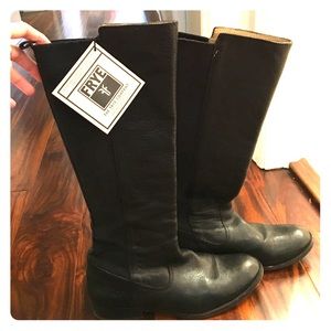 Frye Molly Gore Tall Boot in Black