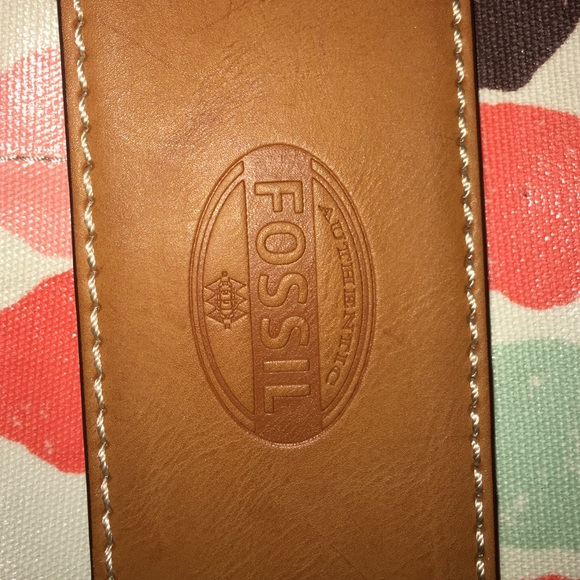 Adorable Computer bag made my Fossil. - Picture 2 of 3