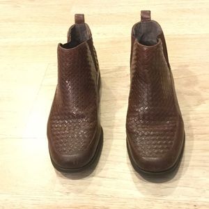 Brown leather short boots