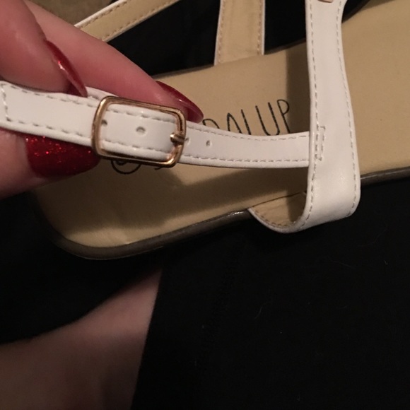 Sandals - Picture 4 of 4