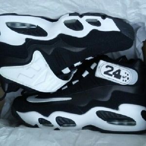 Boys Black n White hightop sneaker