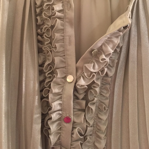 Ted Baker LONDON sz 3 (M- L) silver flowy blouse - Picture 3 of 5