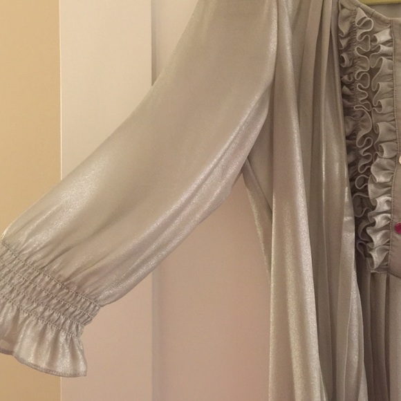 Ted Baker LONDON sz 3 (M- L) silver flowy blouse - Picture 5 of 5