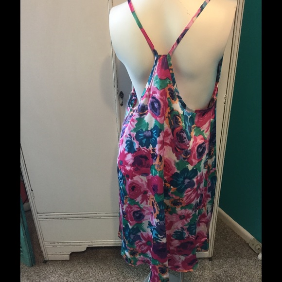 Sawyer Cove Pink Floral Tunic - Picture 4 of 4