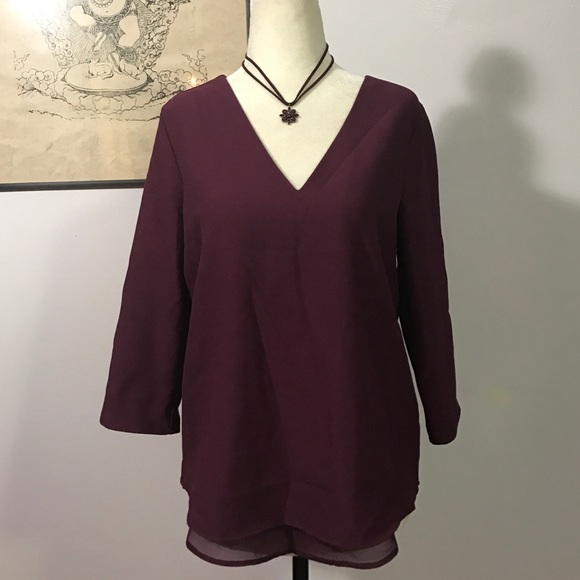 C&E Tops - C&E 3/4 Sleeve V-Neck Top- Sm NWT