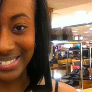 Meet your Posher, Mia