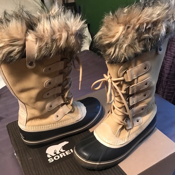 Sorry Joan of Arctic Boots Size 8