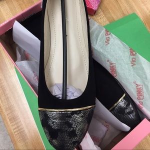 New in Box Black With Silver Metallic Toe Flat 10m