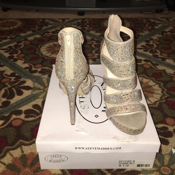 Steve Madden Heelz - Picture 3 of 4