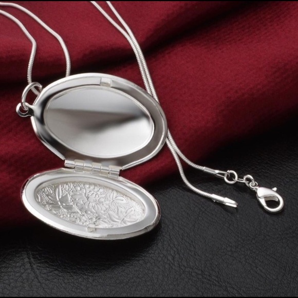 925 sterling Silver oval locket