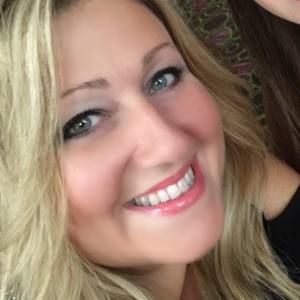 Meet your Posher, Carmela