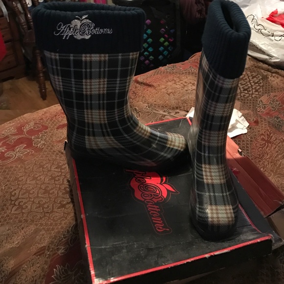 Apple bottom Rain boots