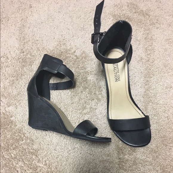 Kenneth Cole Reaction Wedges 7.5