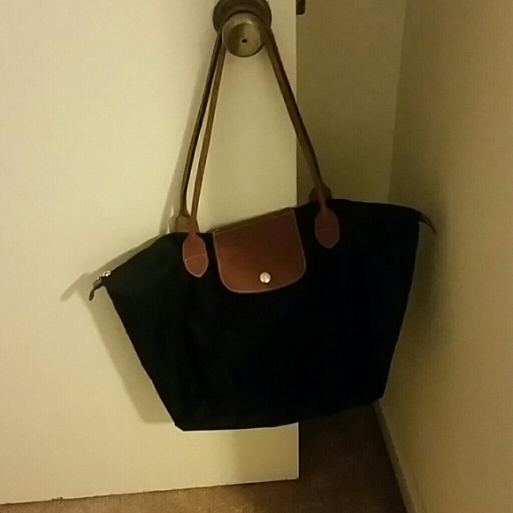Black longchamp bag, medium