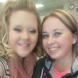 Meet your Posher, Caitlin