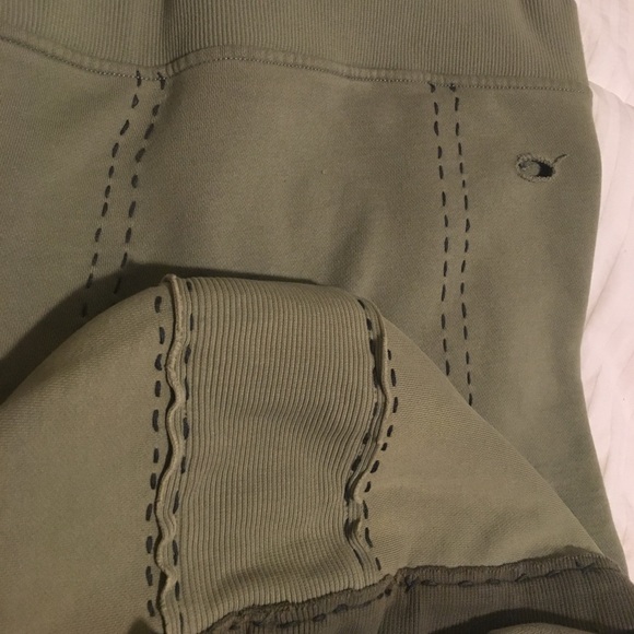 Meet your Posher, Miss - Picture 3 of 7