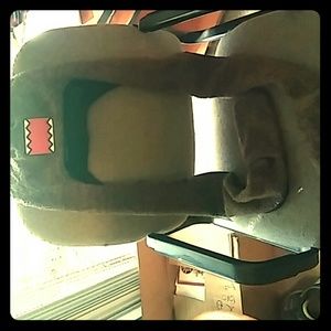 Domo hat with hands