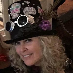 Meet your Posher, Peggy