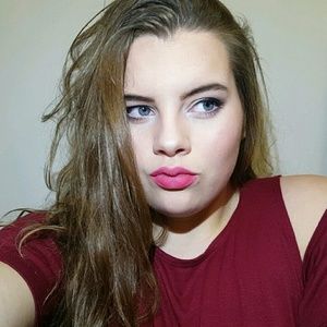 Meet your Posher, Madee