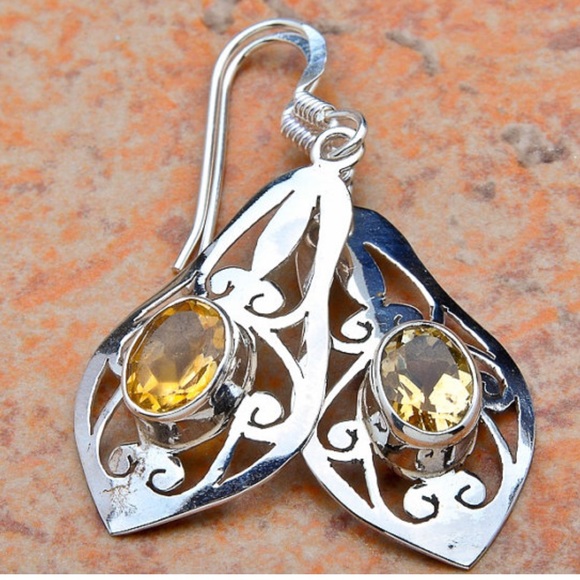 New sterling silver and Citrine cutout earrings 💎