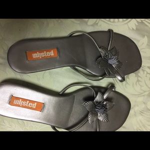 Gently Used Silver Sandals 10m by Unlisted