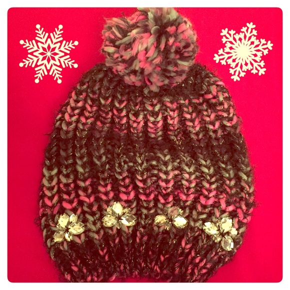 Betsey Johnson Accessories - Betsey Johnson Pom Pom Beanie Betsey Johnson Accessories - Betsey Johnson Pom Pom Beanie