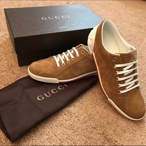 SALE❗️NWT Gucci Suede Shoes