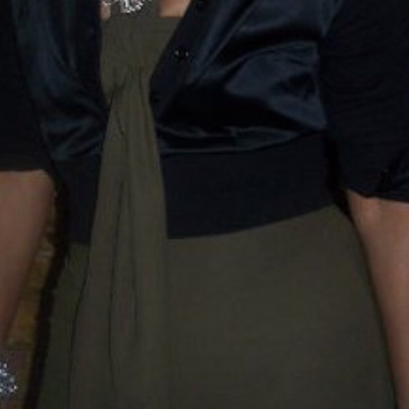 Green mini dress - Picture 2 of 4