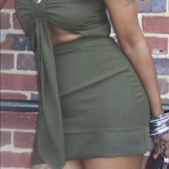 Green mini dress - Picture 3 of 4