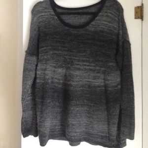 Vera wang sweater M