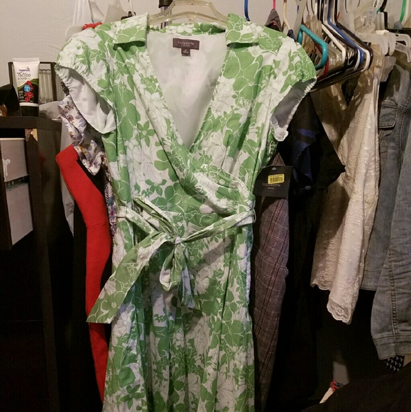 Liz Claiborne fault wrap dress