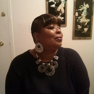 Meet your Posher, Bonita