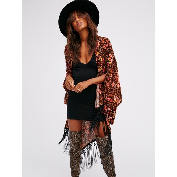 Spell fringe kimono