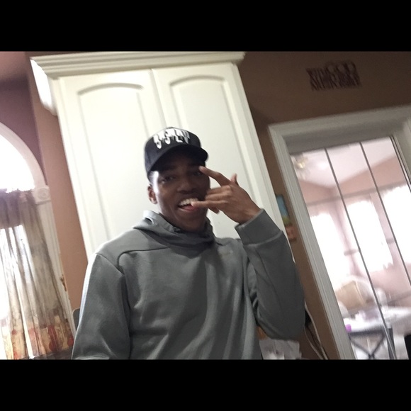 Meet your Posher, Chris - Picture 1 of 1