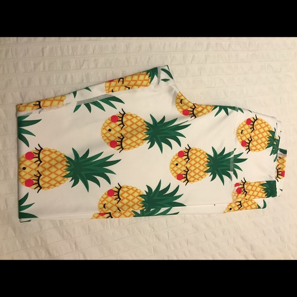 Medium sized flexi lexi pineapple pants - Picture 2 of 5