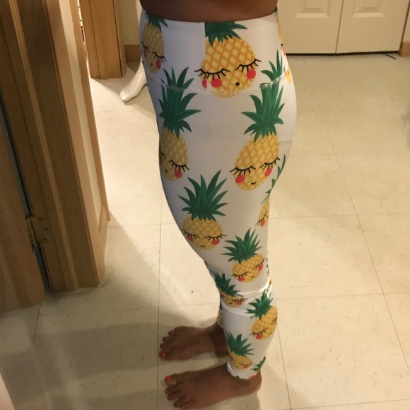 Medium sized flexi lexi pineapple pants - Picture 3 of 5