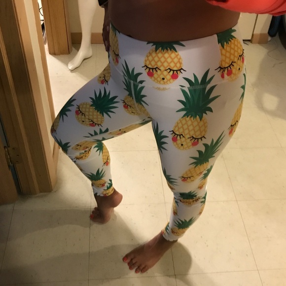 Medium sized flexi lexi pineapple pants - Picture 5 of 5